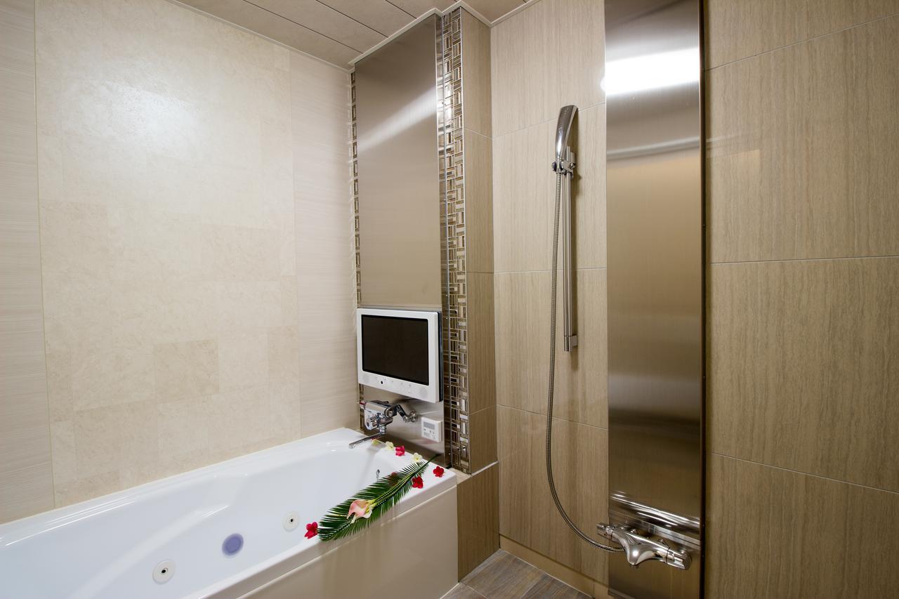 ホテル アンジュエトワール 堺 - Adult Only Sakai  Extérieur photo